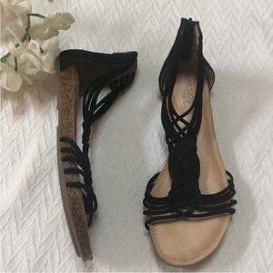 Adam Tucker Me Too Cali Sandal Size 8